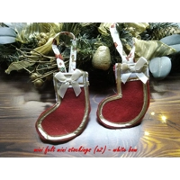 Black Rose Mini Rag Wreath - Eco-Friendly Home Decor Gift Handmade in Yorkshire