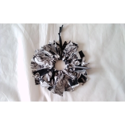 Black Rose Mini Rag Wreath - Eco-Friendly Home Decor Gift Handmade in Yorkshire