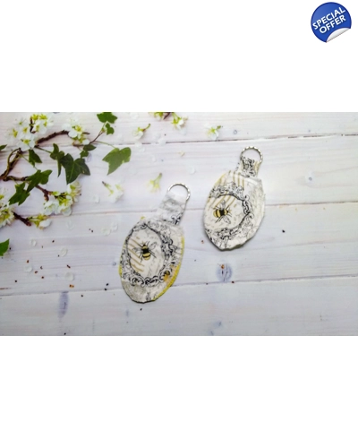 Bee Keyring luggage tag Wristlet Fabric Keyfob Letterbox gift Hand Made in Yorkshire Bee Keyring luggage tag Wristlet Fabric Keyfob Letterbox gift Hand Made in Yorkshire