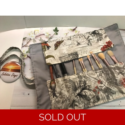 Handmade Music Script Make Up Brush Roll, Crochet Hook Sto..