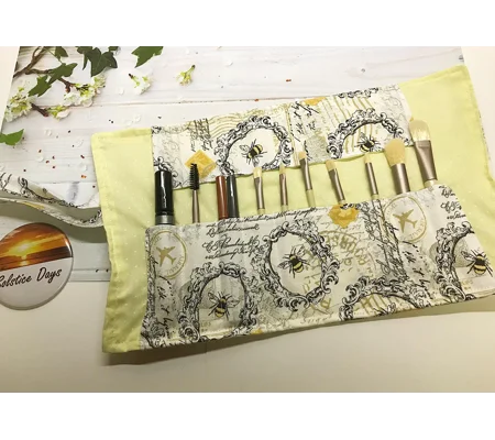 Bee Make Up Brush Roll Storage Case, Brush Holder, Crochet Hook Case, Mother's Day