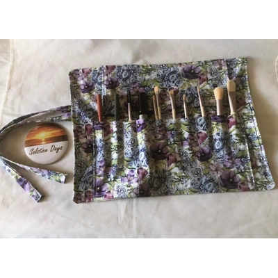 Make Up Brush Roll, Handmade Lilac Floral Linen Makeup & C..