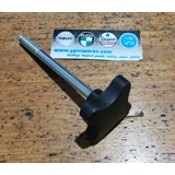 FS1E side panel knob long R.H.