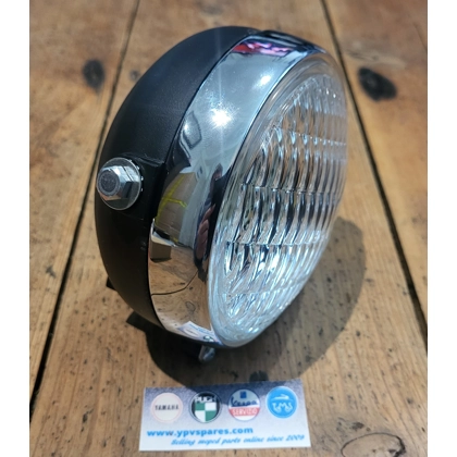 Front headlight (128mm between fixing points)