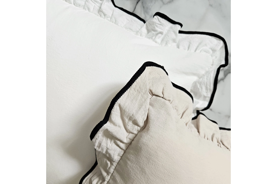 Fornello Frill Cushion Cover