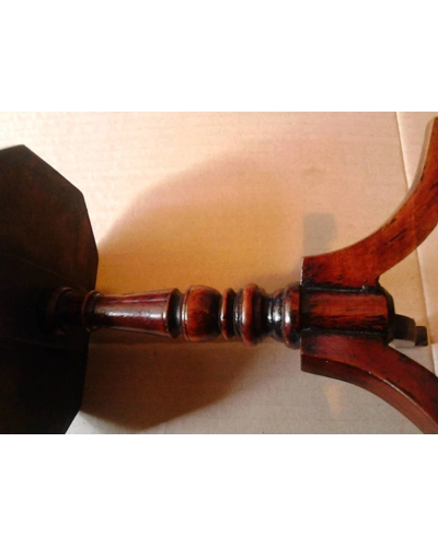 Georgian Occasional table eight sided