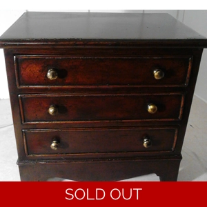 Late Georgian mahogany chest