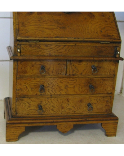 Queen Anne country made bureau with well