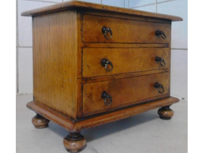 William & Mary oak and yew country chest