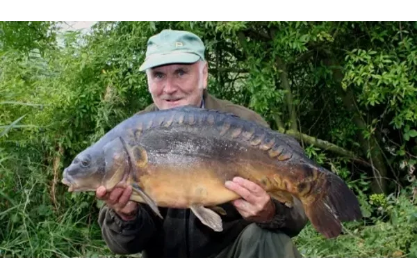 Carp Margin Fishing: The Overlooked Art of Catching Big Carp Under Your Feet