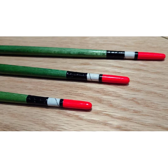Medium-sized traditional quill-style floats for chub, tench and specimen roach fishing