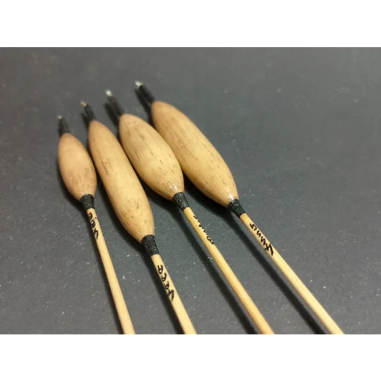 Windbeater float fishing for tench using the lift method near margins