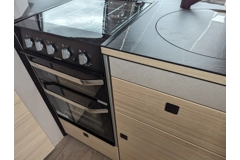 2024 Eriba Touring Familia 320 URBAN