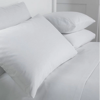 Percale 180TC 4FT Fitted Sheet White Percale 180TC 4FT Fitted Sheet White
