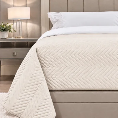 Amelle Ivory King Quilted Bedspread Throw