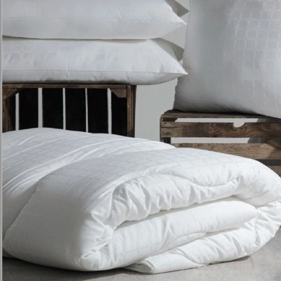 Hotel Collection 13.5tog Microfibre Double Duvet Hotel Collection 13.5tog Microfibre Double Duvet