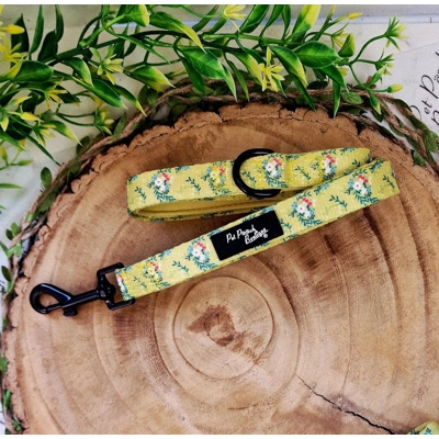 Zesty Butter Meadows Floral Dog Lead - Reversible Zesty Butter Meadows Floral Dog Lead - Reversible