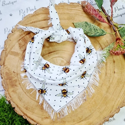 Classic Cream Frayed Bumble Bee Bandana - Scamps
