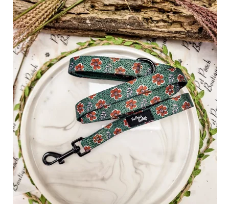 Wild Green Poppy Lead - Reversible