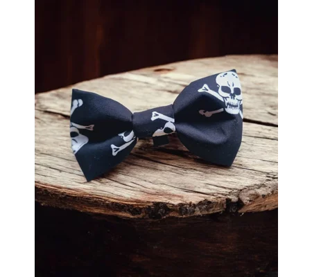 Black Skulls Bow Tie
