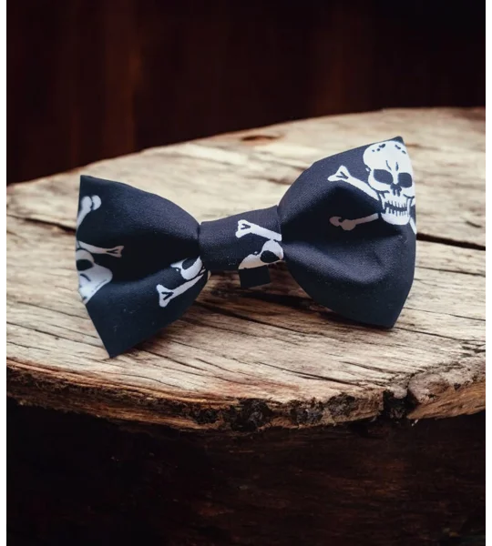 Black Skulls Bow Tie