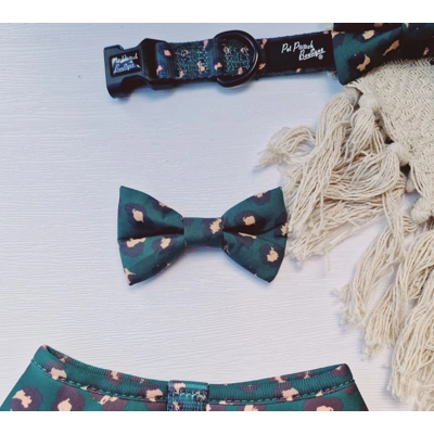 Emerald Green Leopard Dog Bow Tie Emerald Green Leopard Dog Bow Tie