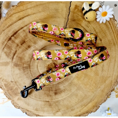 Vintage Yellow Buttercup Peonies Dog Lead - Reversible Vintage Yellow Buttercup Peonies Dog Lead - Reversible