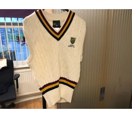Hanham CC High Quality Knitted Slipover - Old Badge