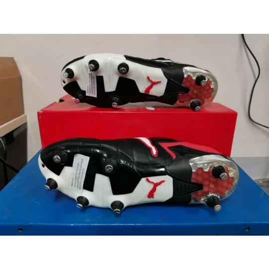 2007 Classic Puma v-Konstrukt III SG Football Boots