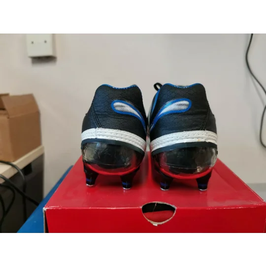 2010 Puma Retro v1.10 SG Football Boots - UK Size 8