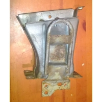 RHS front bumper bracket