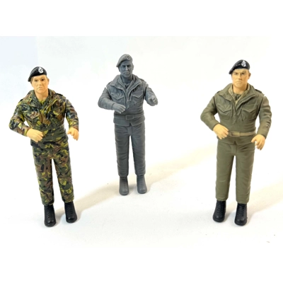 1/16 British Tank Crew Figure 115 mm High