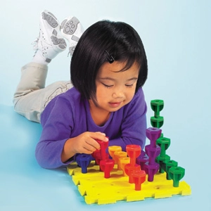 Rainbow Peg Play™ Activity Set
