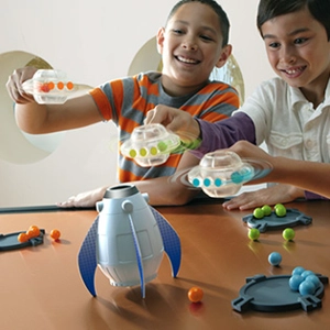 SPACE SPINNERS GAME™