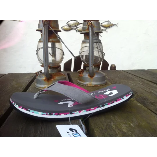 Cool Shoe Steeple Grey Eve Slight