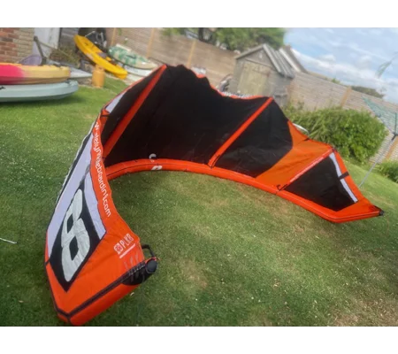 Peter Lynn Escape V8 8m Kitesurfing kite used