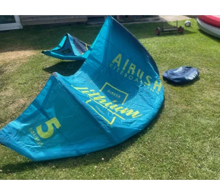 Airush Lithium V12