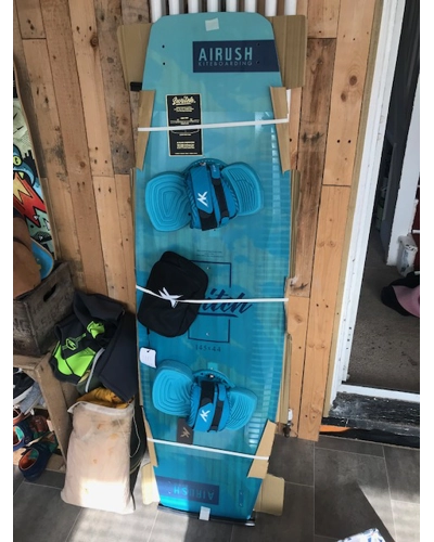 Airush Switch V10 Complete with AK bindings