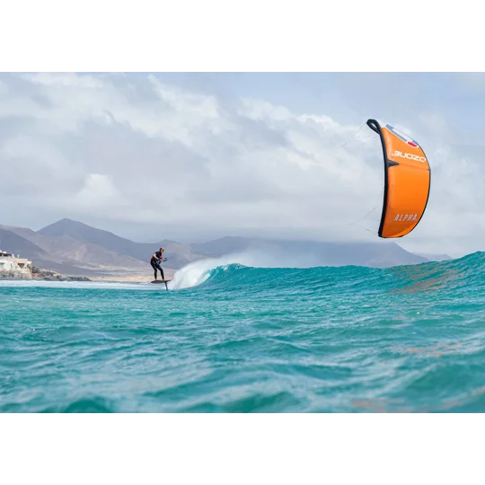 Ozone Alpha V2 Kitesurfing Kite
