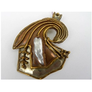 Pearl Pendant in Copper-Brass