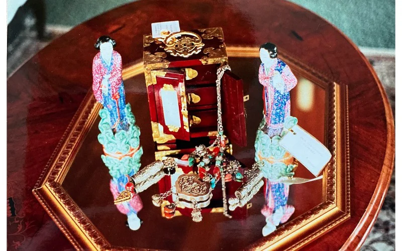 Chinese Artifacts
