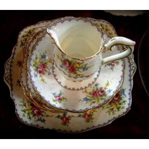 Vintage Royal Albert PettiPoint Fine Bone China