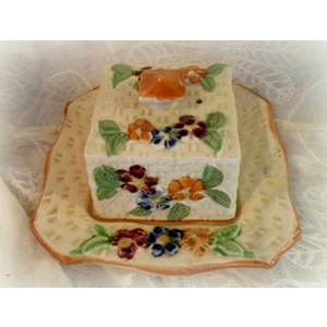 Unique Vintage Majolica Butter Dish & Lid