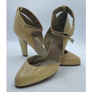 Charles Jourdan Beige Leather Pumps