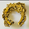 Gold Horseshoe Wreath Brooch