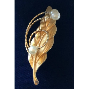 Gold Leaf with Pearls Brooch
