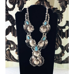 Bear Claw Turquoise Necklace