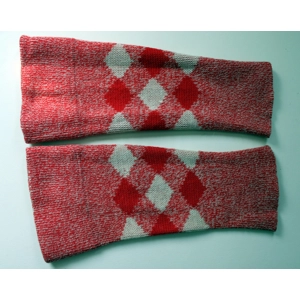 The Queen's Own Cameron Highlanders Red and White Checkere..