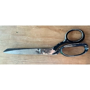 Sharleigh's Kleen Cutter Scissors
