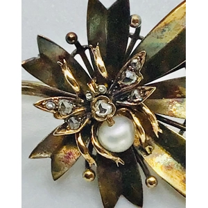 Gold Leaf Brooch with Pearl & Diamond Butterfly